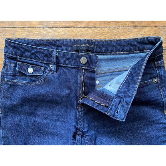 BANANA REPUBLIC Dark Wash Flared Jeans sz 4R (w30) - Picture 6 of 11